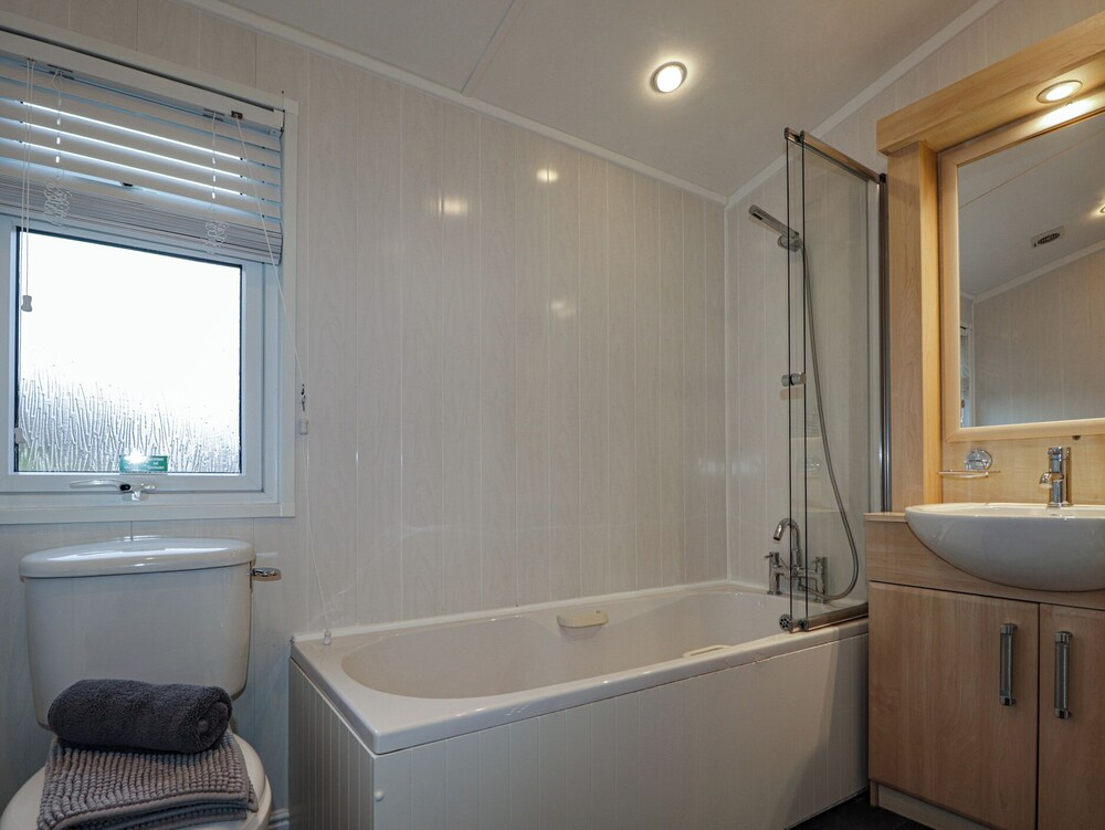 Islay Lodge