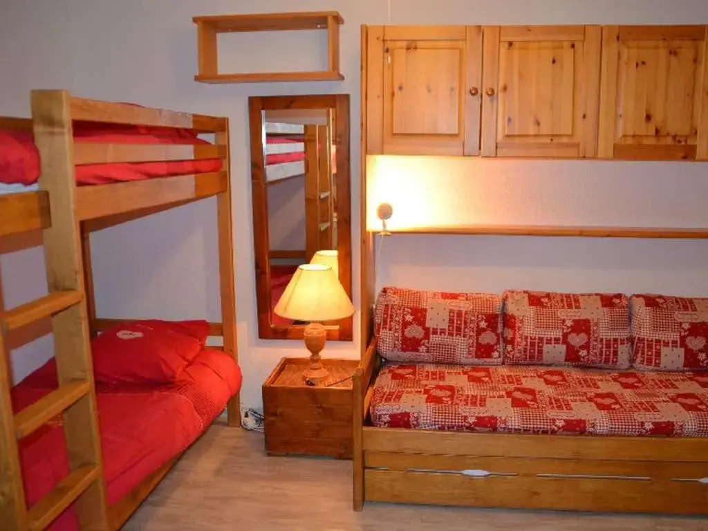 Appartement Les Menuires, 1 pièce, 4 personnes - FR-1-452-31