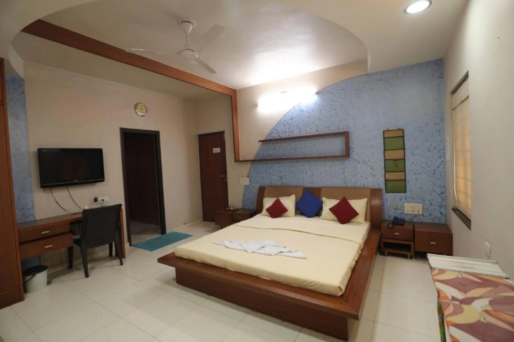 OYO Rooms ISKCON SG Highway II
