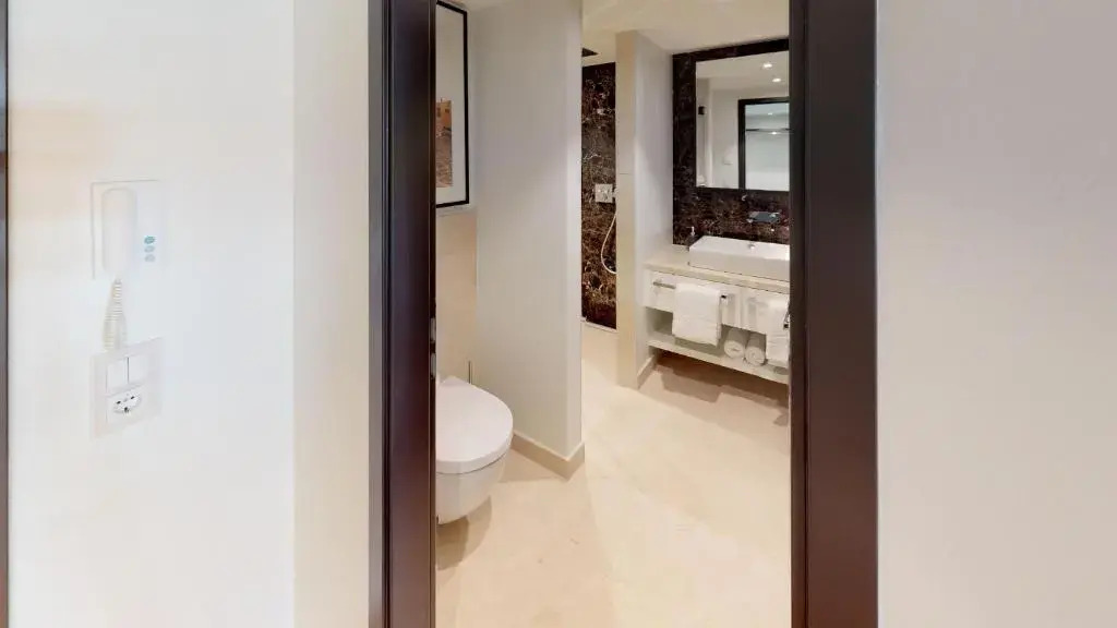 White Pearl Apartment 2.15
