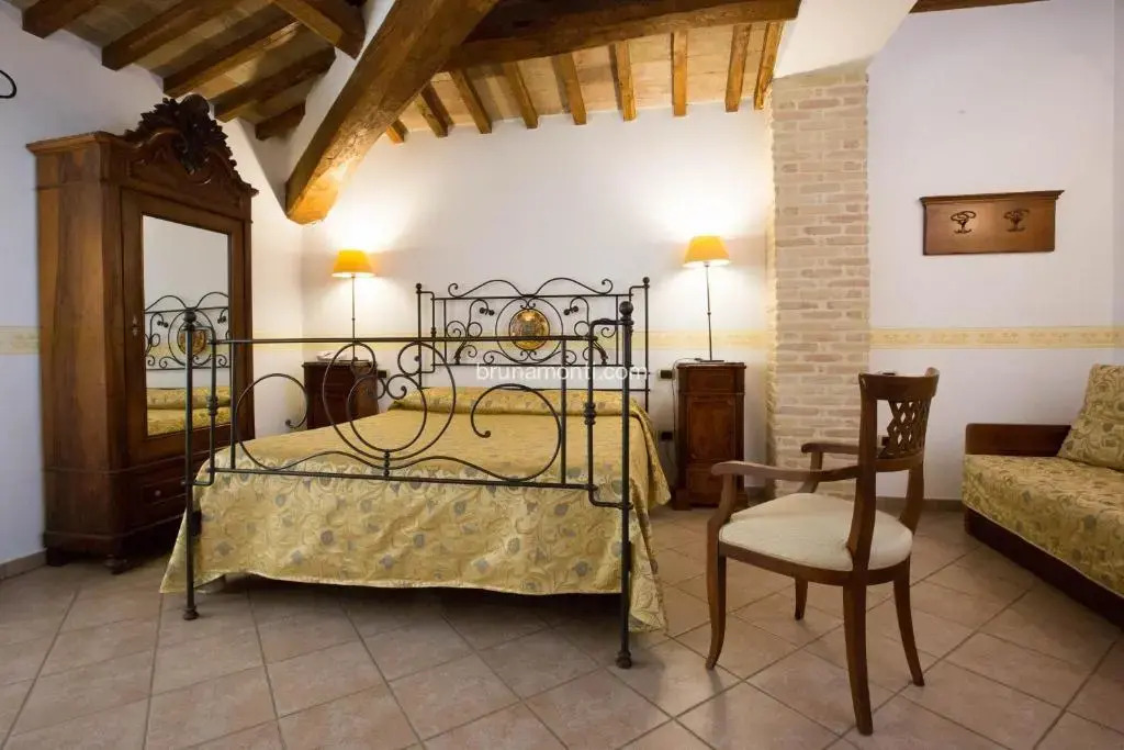 Palazzo Brunamonti Boutique Hotel