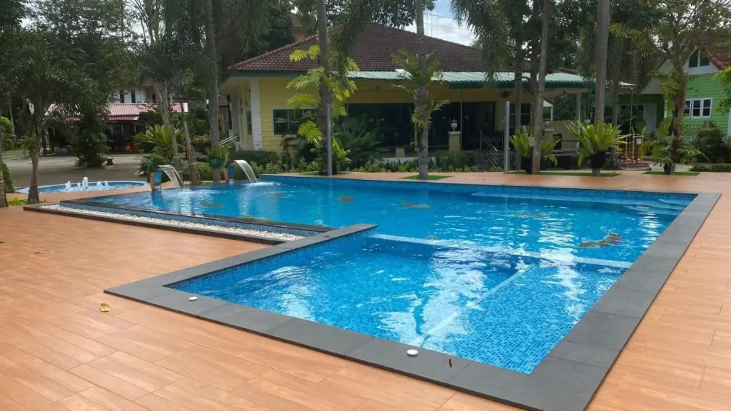 Somrudee Resort