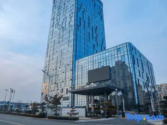 Gt Leston Hotel