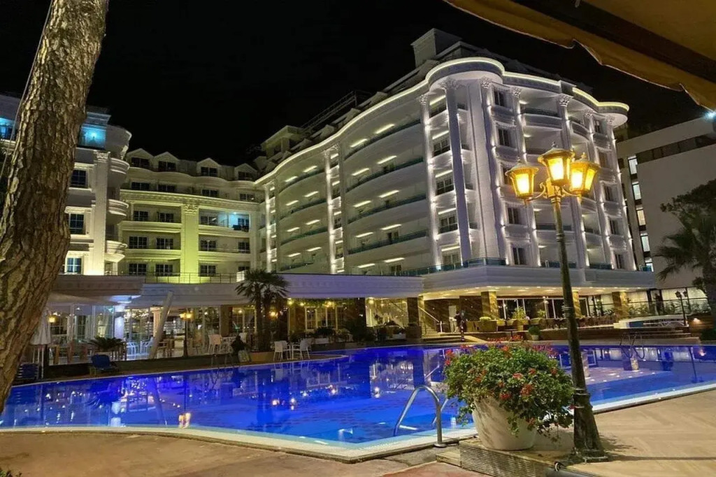 Fafa Premium Hotel