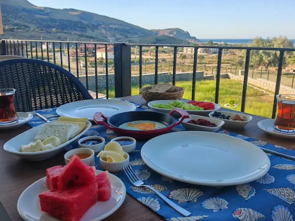 Rigani Gökçeada (+14)