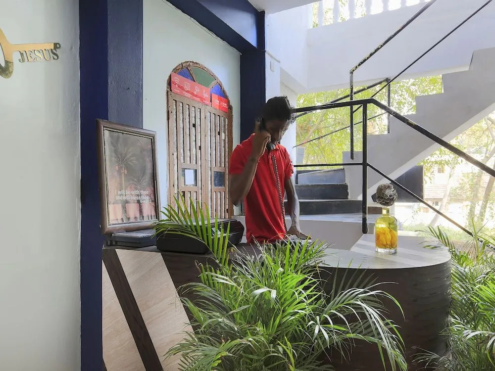 OYO 7476 Braganza Guest House