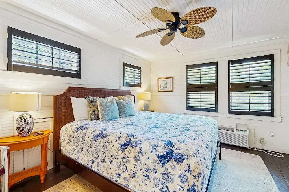 Dog-friendly Cottage by the Beach With Private Pool, Pool Spa, & Free Wifi