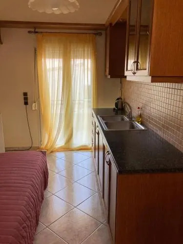Molos Beach Rooms