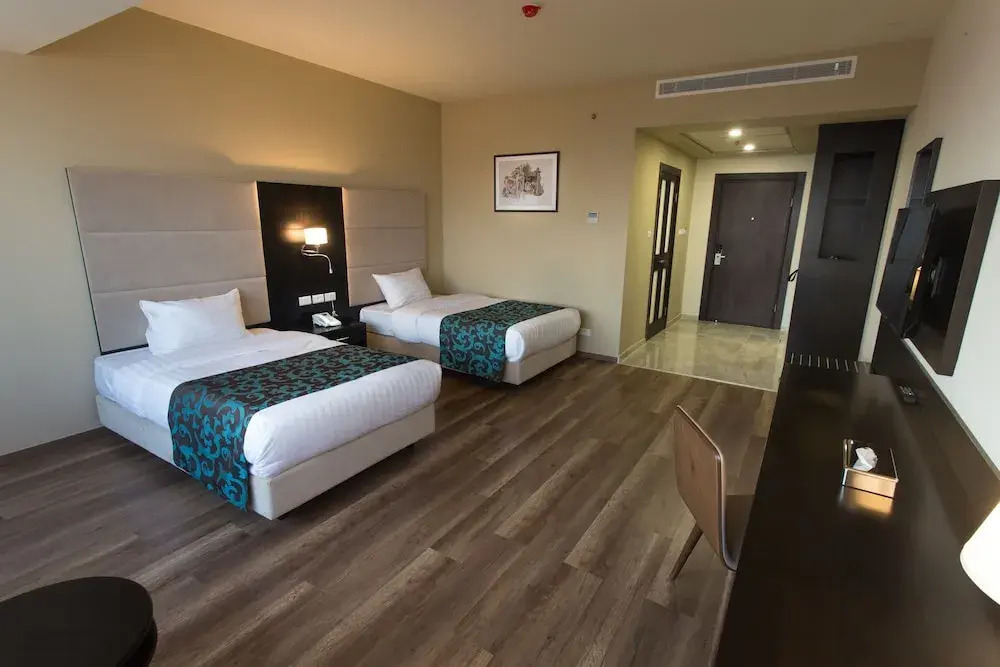 Carmel Hotel