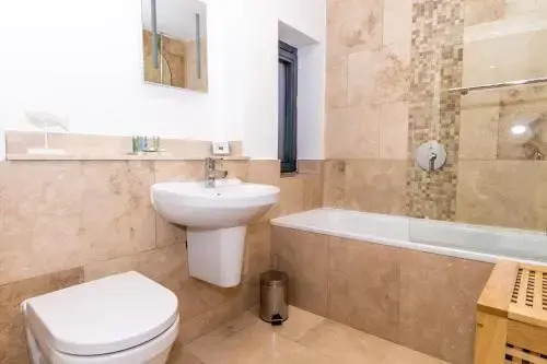 Surbiton Hills Apartment