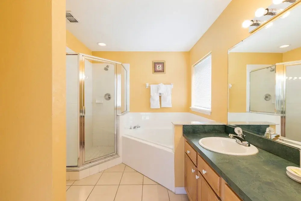 Gorgeous Vacation Home with Pool RT1170