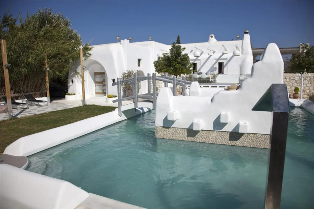 Kallos Villas & Suites