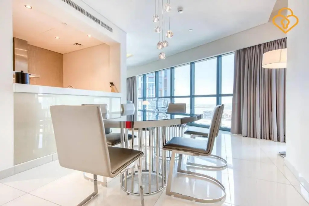Keysplease 5* 2 B/R Apt, Damac Paramount Residence