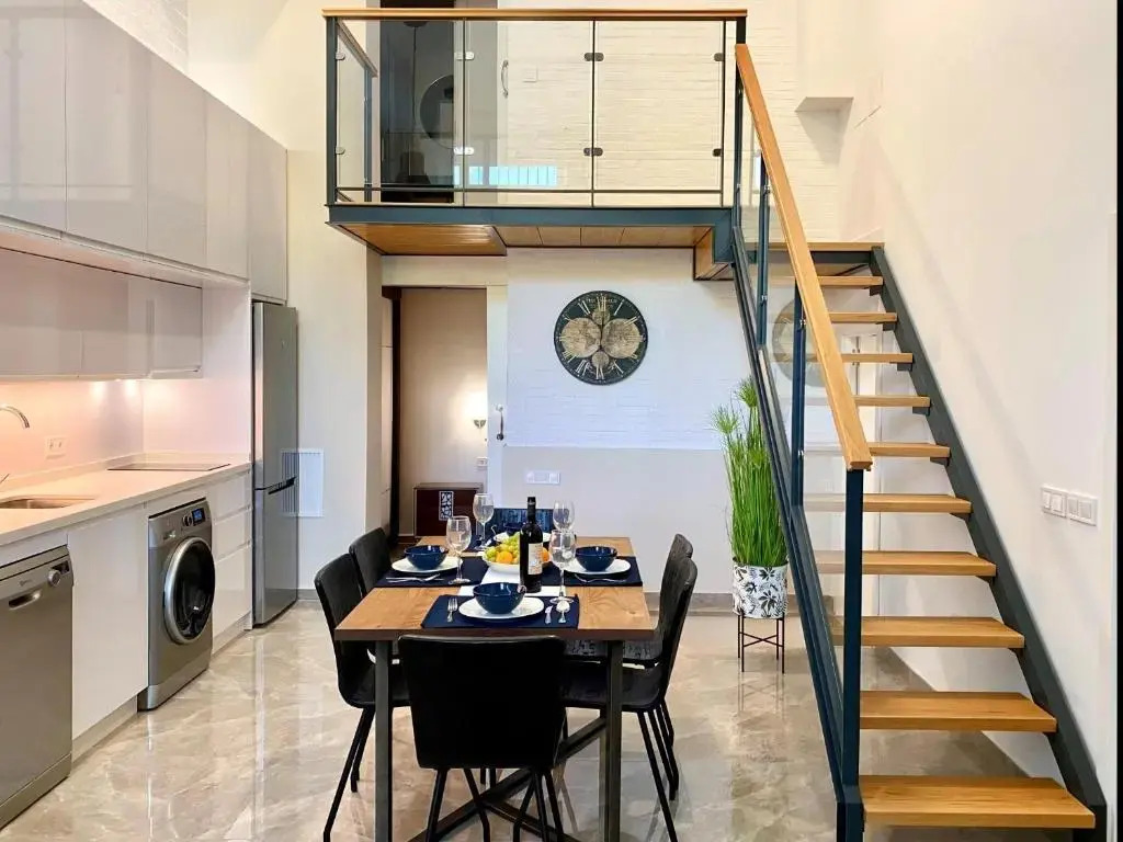 Tr3 aparcamiento incluido familias loft almirante