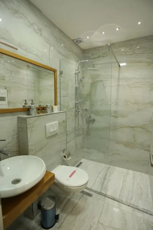 Saray Hotel