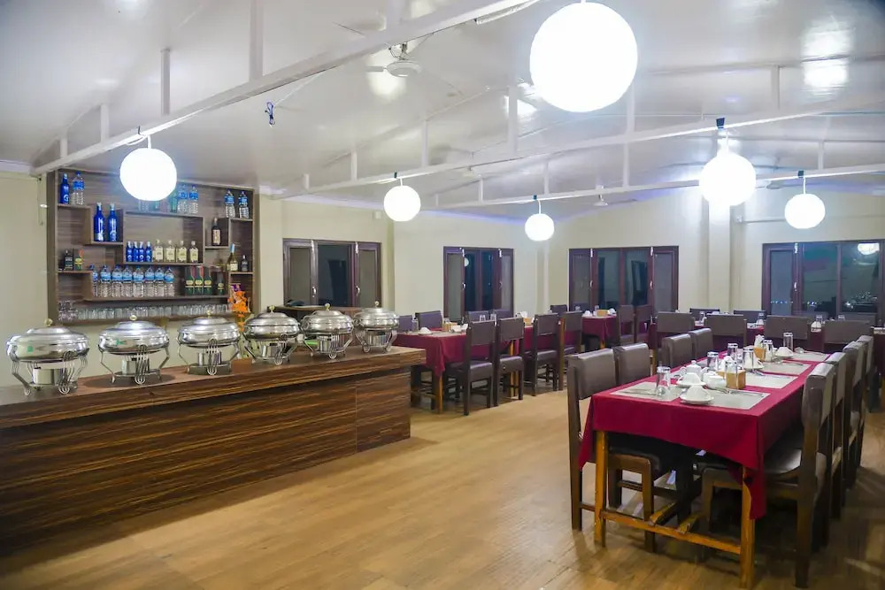 Hotel Chitwan Park Village