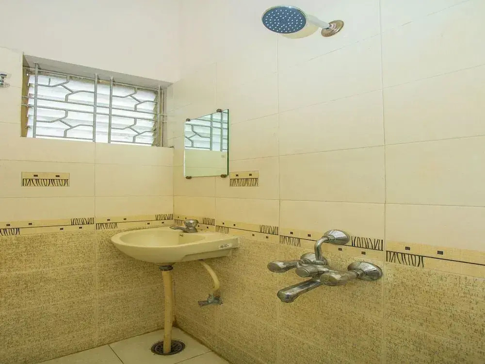 OYO 16987 Sai Suites