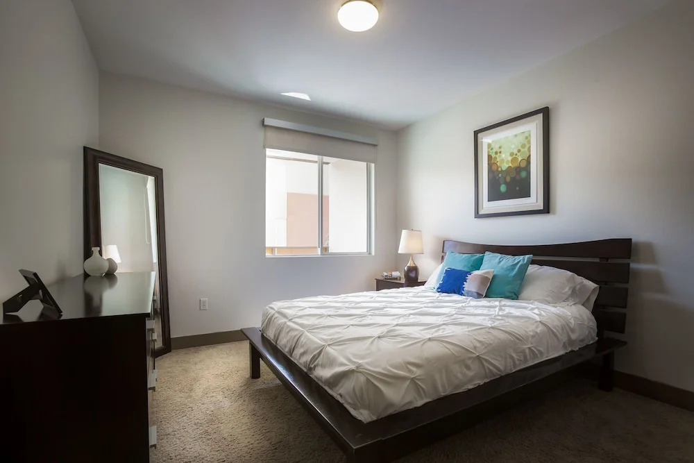 Hollywood 2 - Luxury Family Suite