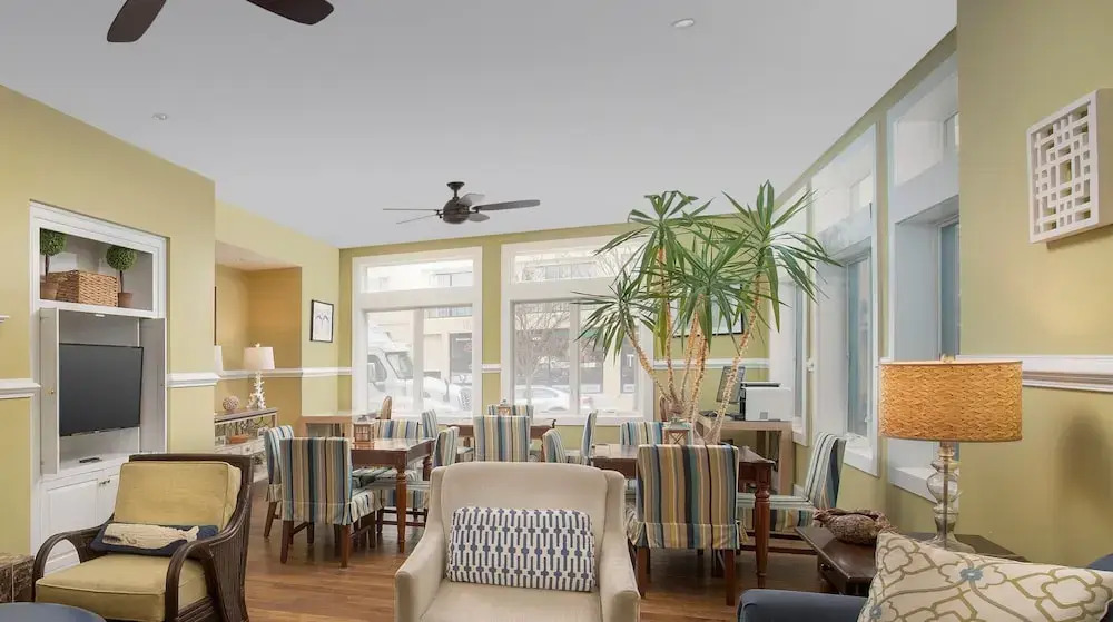 Avenue Inn & Spa