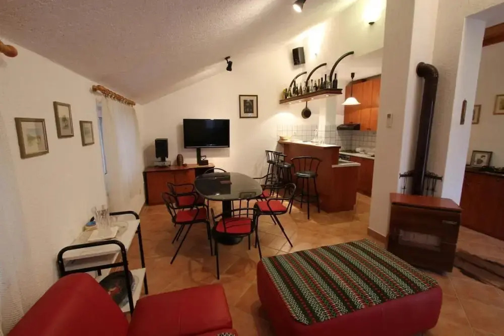 Apartments Rasa