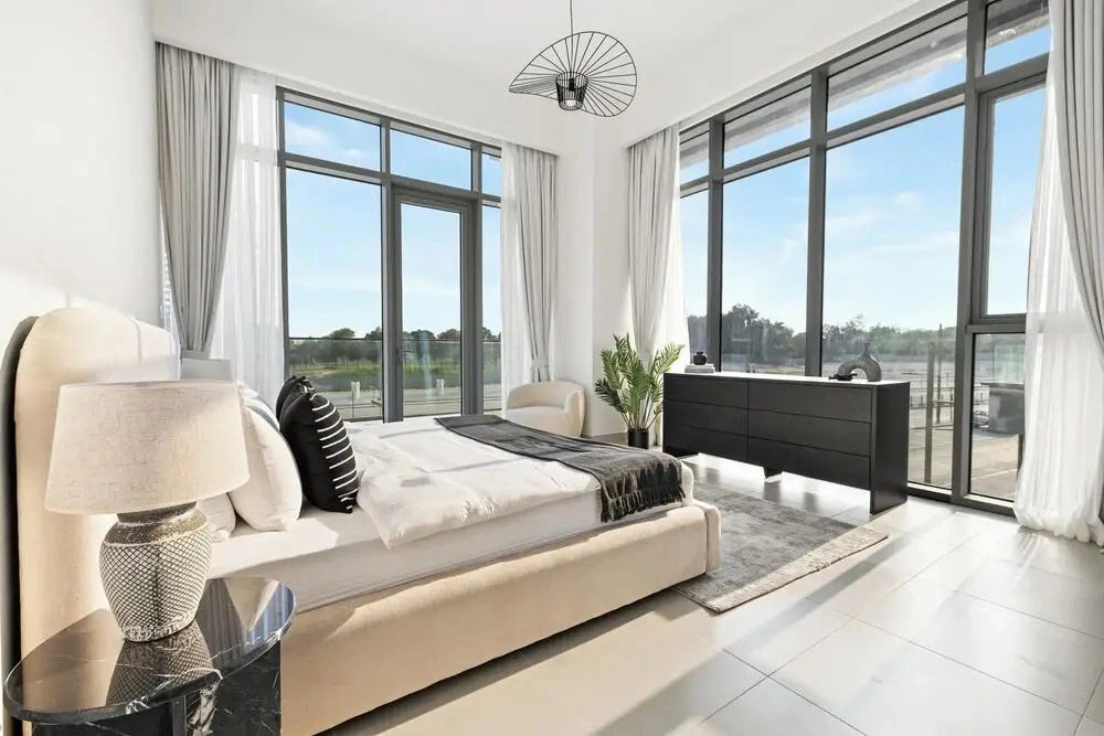 2BR plus M Pet-Friendly Prime Amenities