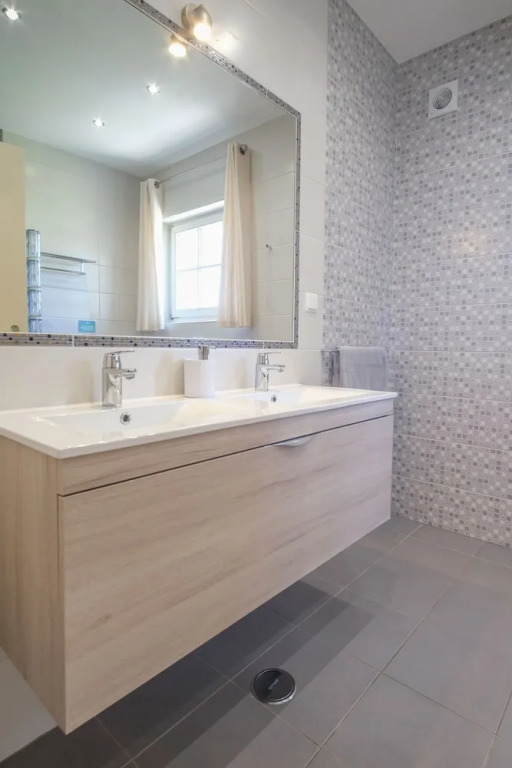 Vale Verde in Lagos With 6 Bedrooms and 4 Bathrooms