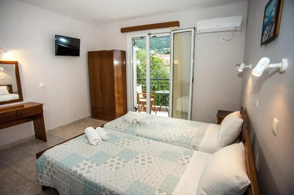 Captain Georgio Apartments