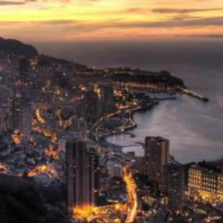 Monaco Studio "907"