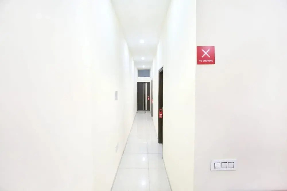 OYO 10832 Hotel JB 2