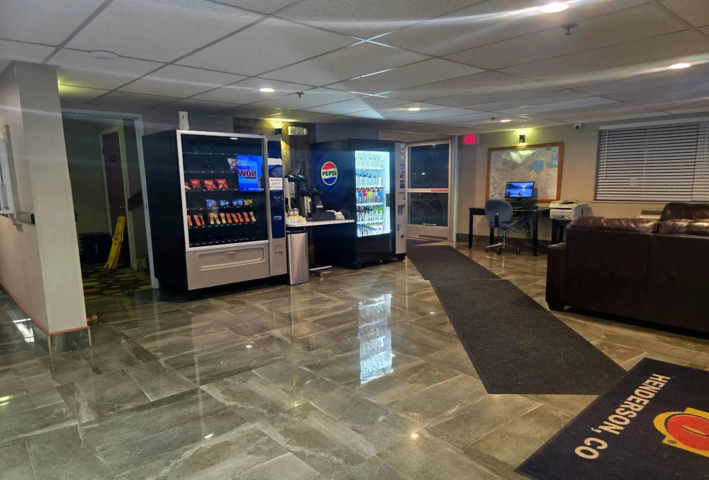 Super 8 by Wyndham Henderson North East Denver