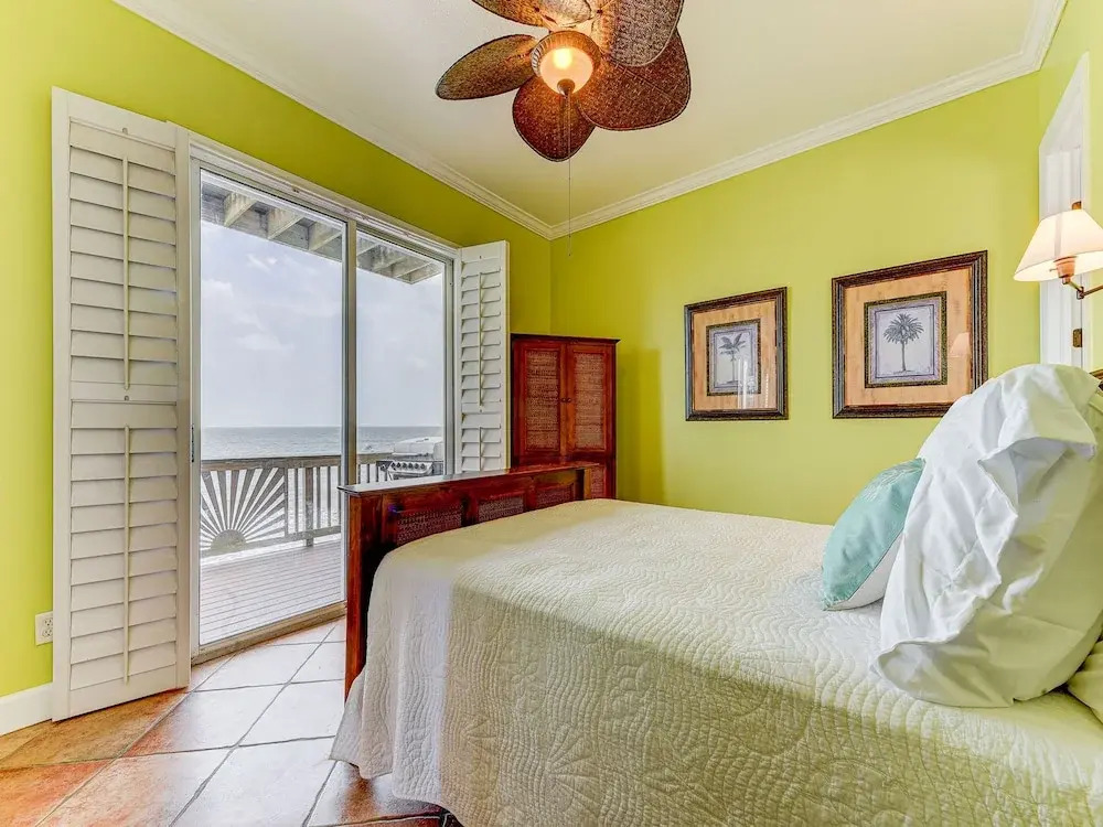 Sun And Surf - Four Bedroom Home