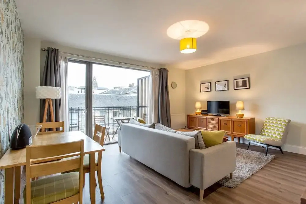 Chic Merchant City Apt. w/ Balcony