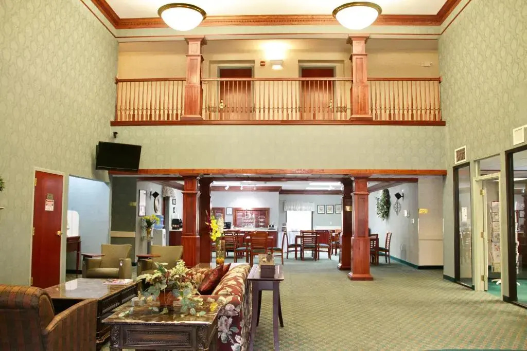 Grand Vista Hotel & Suites