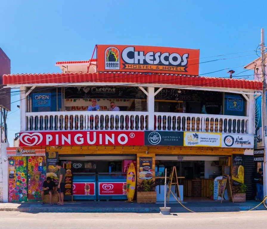 Chescos Hotel