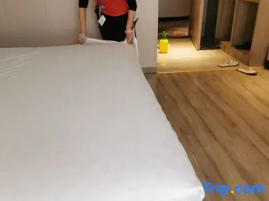 Come Hotel
