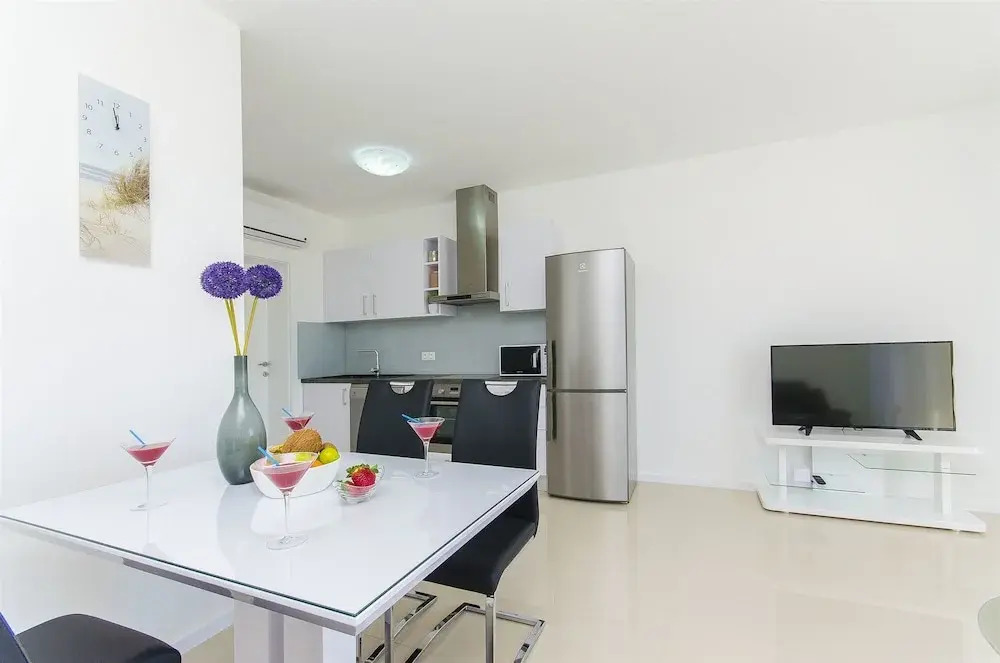 Apartments Villa V