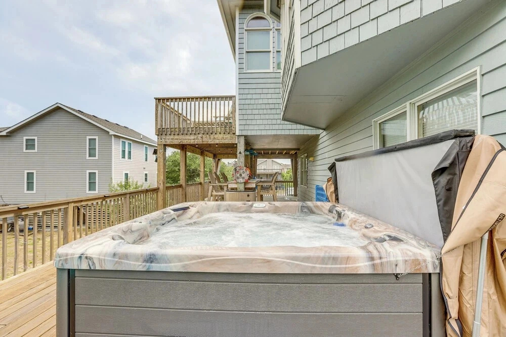 Walk to the Beach! 5BR Outer Banks Home