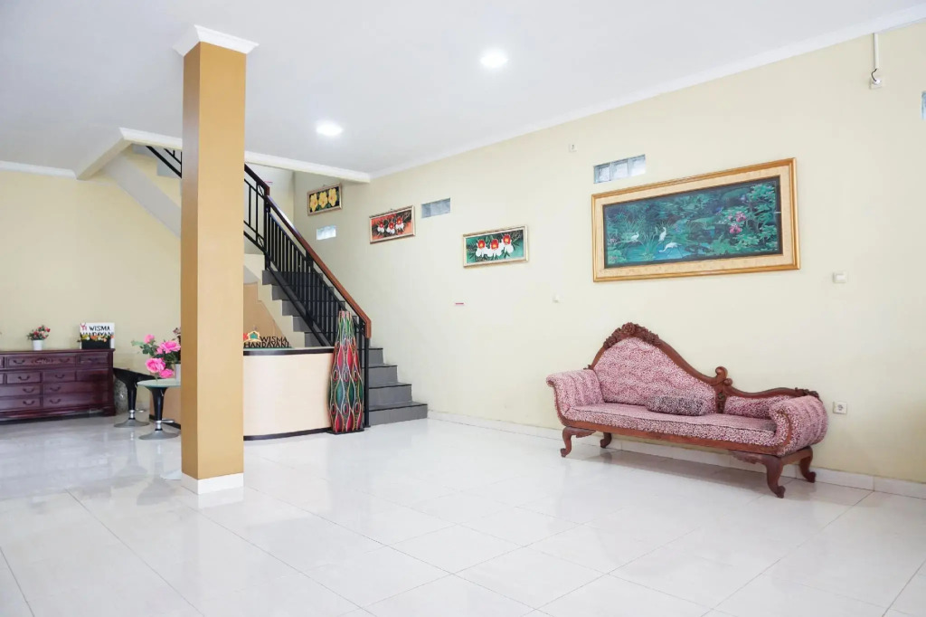 OYO Life 3003 Wisma Handayani.