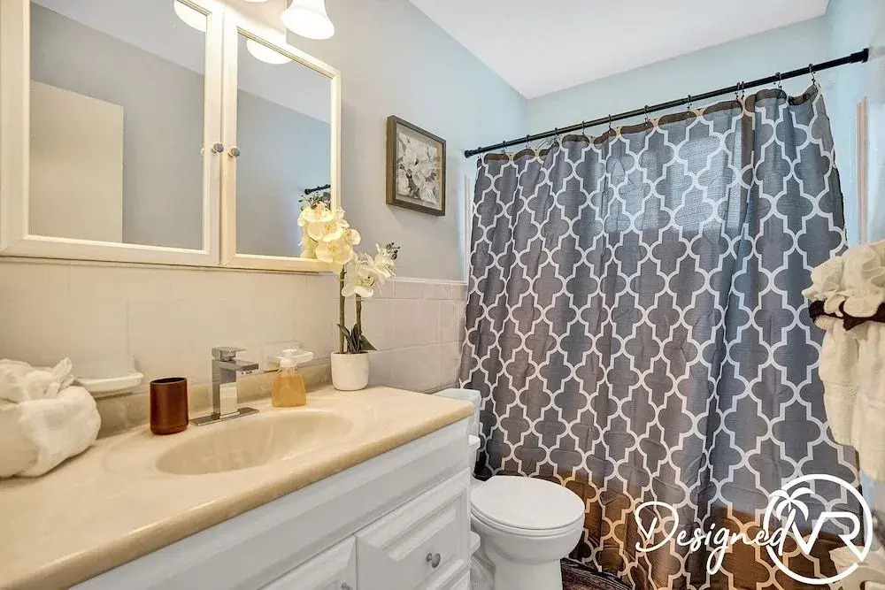 Modern 5BR with Private Heated Pool