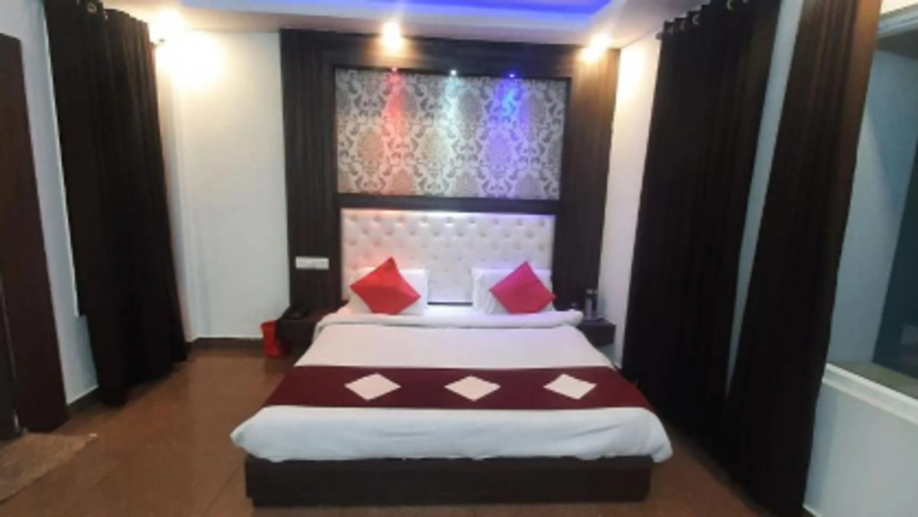 Hotel JP International