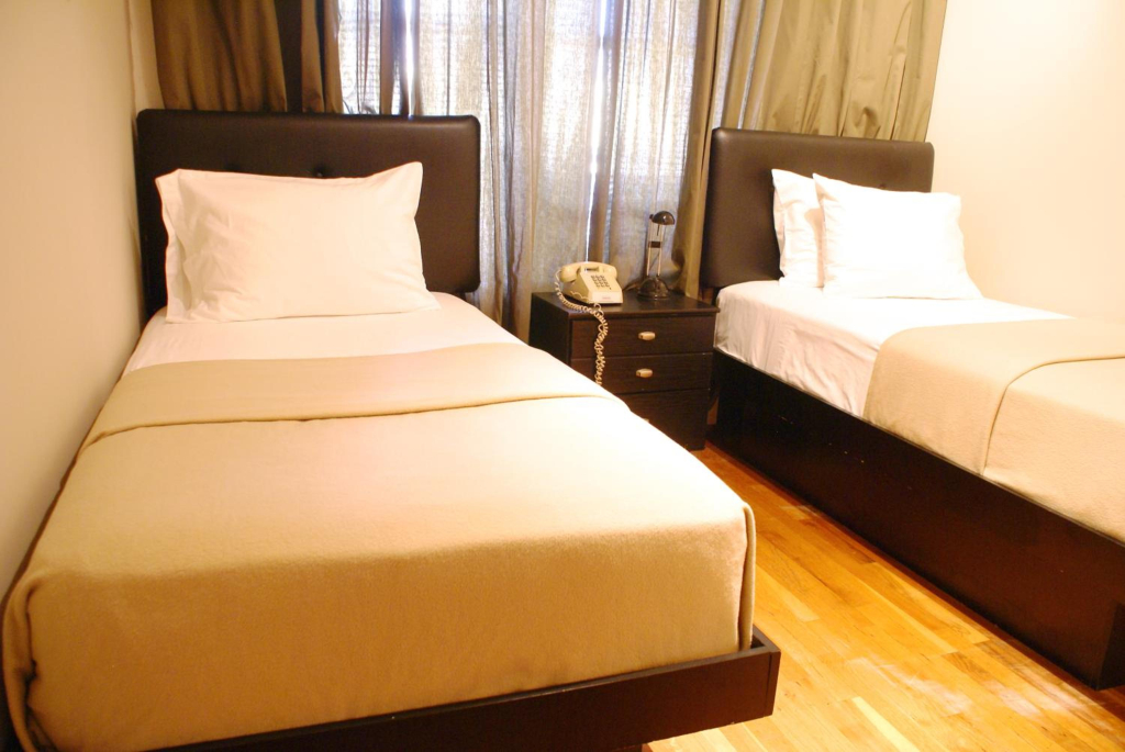 Off SoHo Suites Hotel