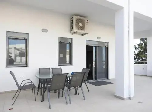 Theania Luxury Apartment
