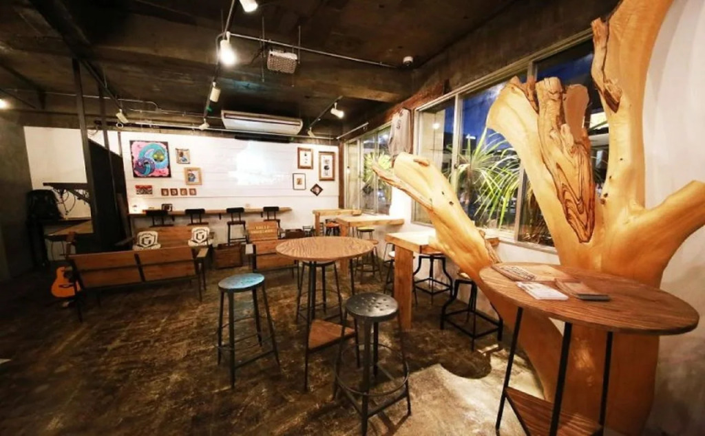 hostel&galleryGisgood