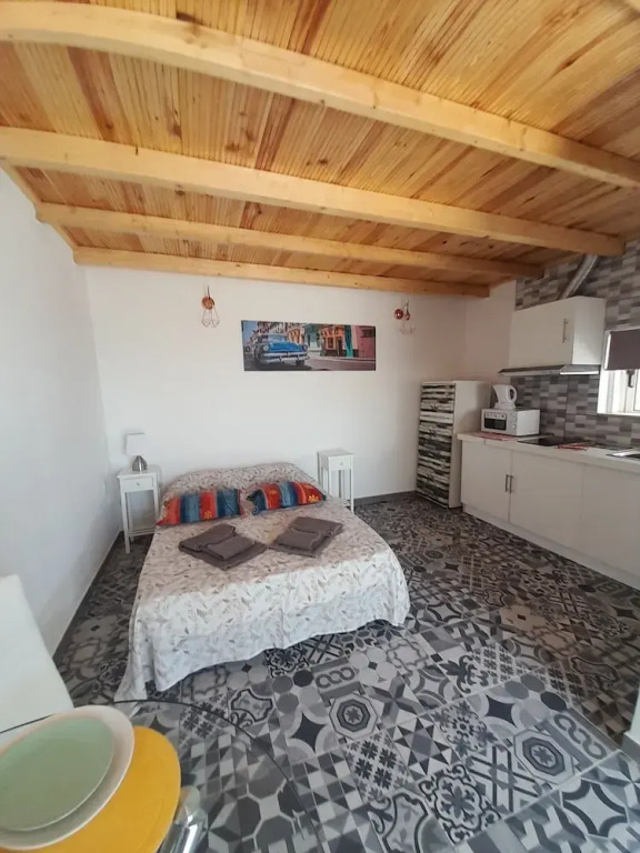 Tropicana Holiday Apartments