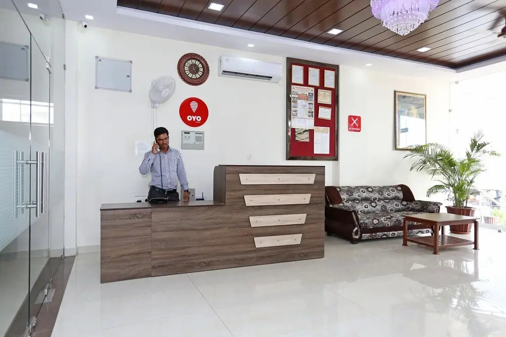 Fabhotel Shiv Palace