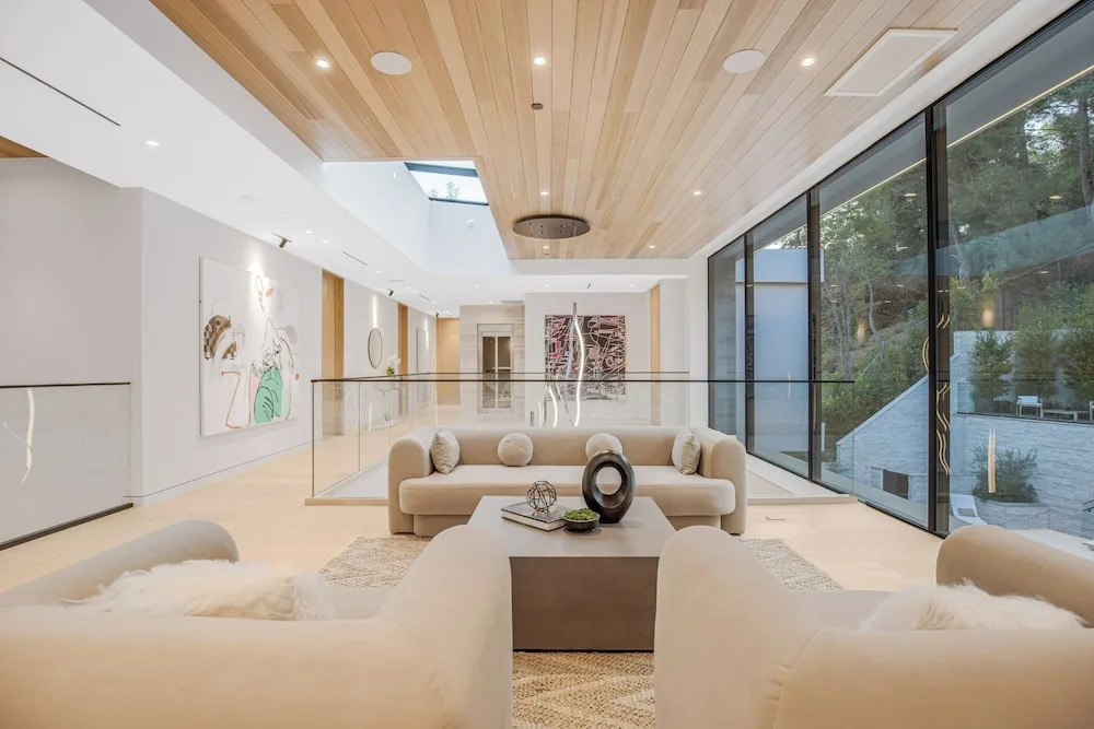 Hutton Modern