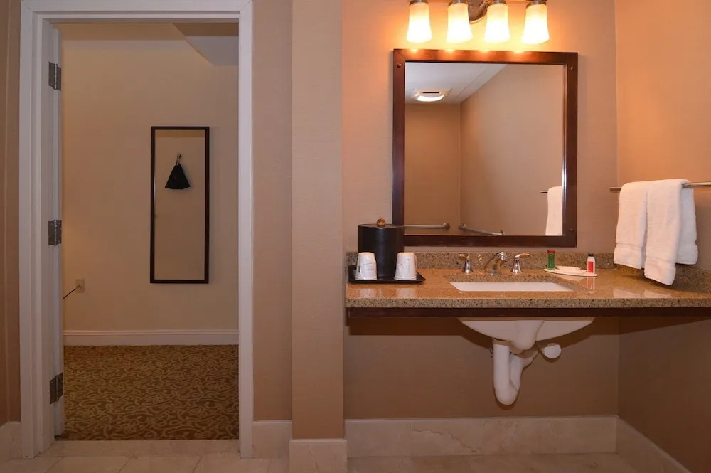 Ramada by Wyndham Seekonk Providence Area