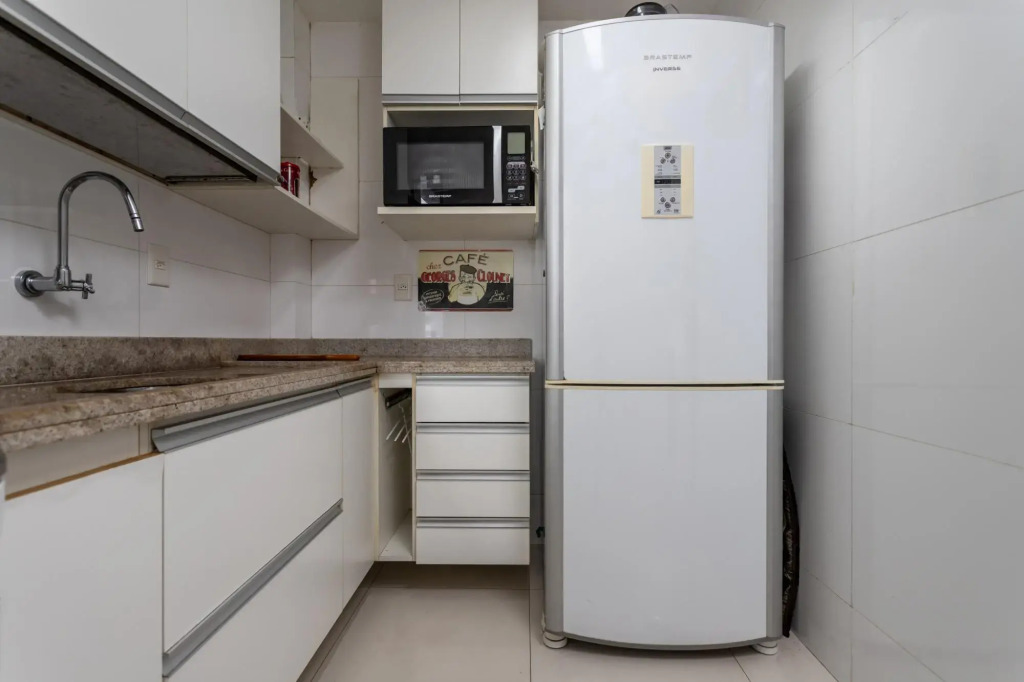 Pineapples LC2207 | Coverage in Barra da Tijuca