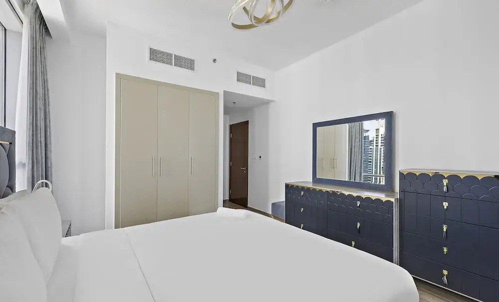 WelHome - Luxury Canal-Side Apartment in Al Habtoor City