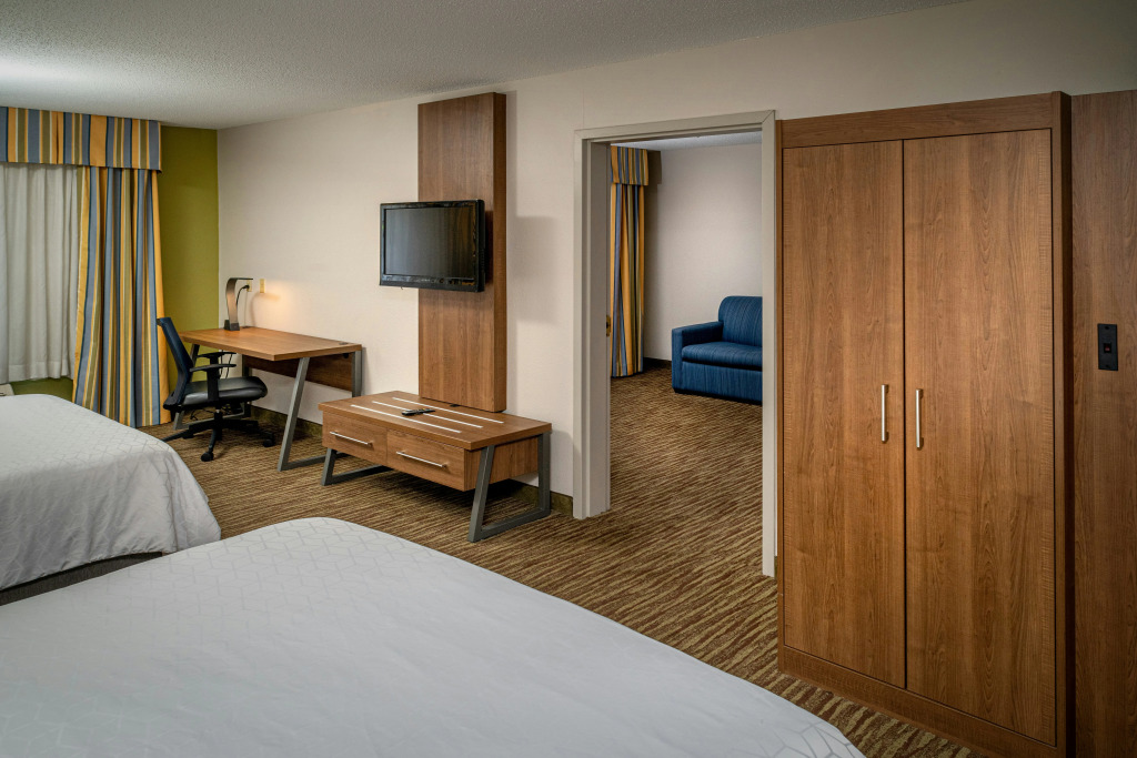 Holiday Inn Express and Suites Pikeville by IHG
